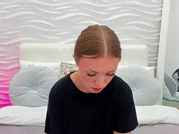 Stripchat Free Porn Cam of VirginOlly