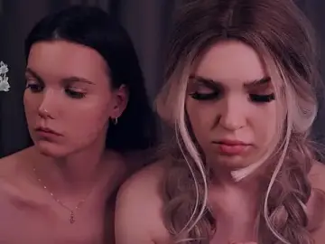 Stripchat Live Porn of RessieKashani