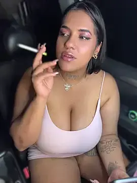Stripchat Live Sex of Nahomy-fire