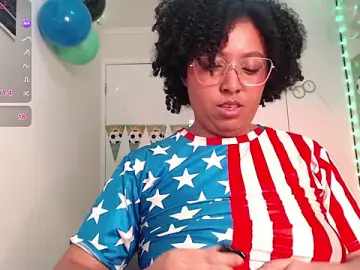 Stripchat Free Porn Cam of michell_bling1