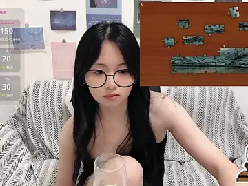 Stripchat Free Porn Cam of LiLiYbaby