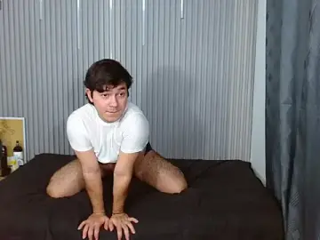 Stripchat Free Live Porn of Julian_Smith21