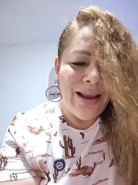 Stripchat Live Porn of SluttyMilf79