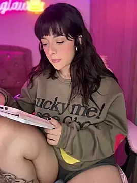 Stripchat Free Porn Cam of Yovng___Lau