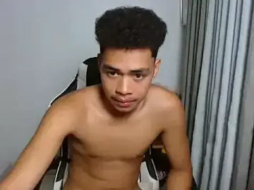 Stripchat Nude Webcam of curlyasian_njxx