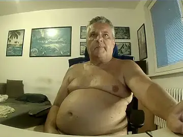 Stripchat Watch Live Sex Cams of Robert_SK1