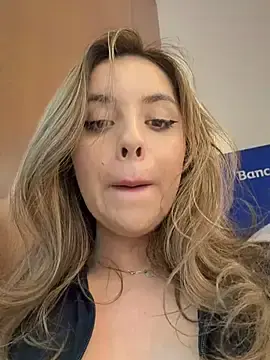 Stripchat Live Sex of Alirawrz