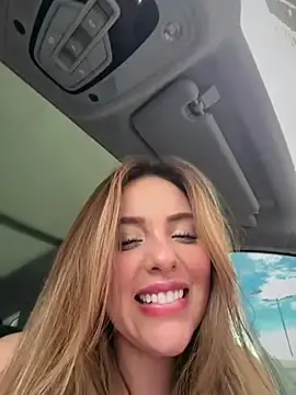 Stripchat Free Live Porn of Alirawrz