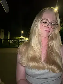 Stripchat Sex Cam of EllyNora