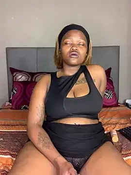 Stripchat Sex Cam of ThickPearlx23