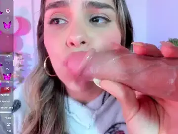 Stripchat Free Porn Cam of crisbell_lopez