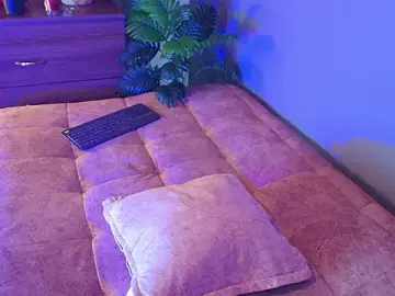 Stripchat Sex Cam of jade_brunnette