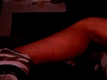 Stripchat Live Sex Cam of SexyB214