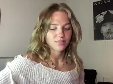 Stripchat Sex Cam of sweetceeme