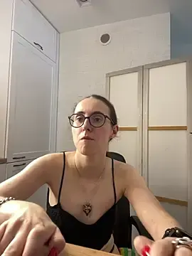 Stripchat Live Porn of MartiniiSelenna