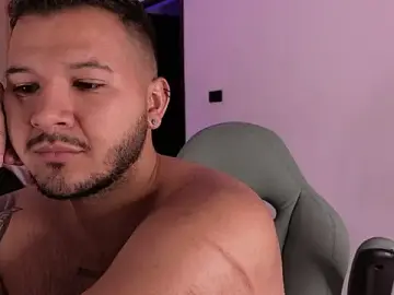 Stripchat Live Sex Cam of mister_miike
