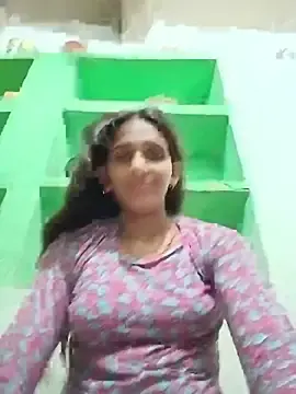 Stripchat Adult Webcams of Baby__Shreya