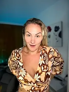 Stripchat Free Porn Cam of NastyMilf_
