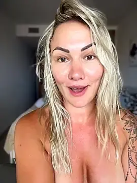 Stripchat Adult Webcam of NastyMilf_