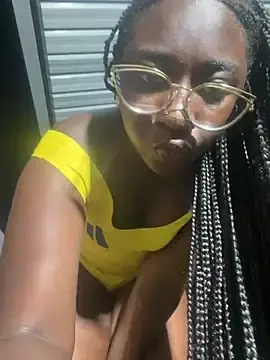 Stripchat Free Porn Cam of ZahhyFrequency
