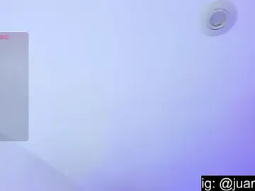 Stripchat Free Live Porn of hollyprincess_2