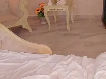 Stripchat Live Sex of shantallknowless