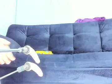 Stripchat Live Sex Cam of Ashley_Miiller1