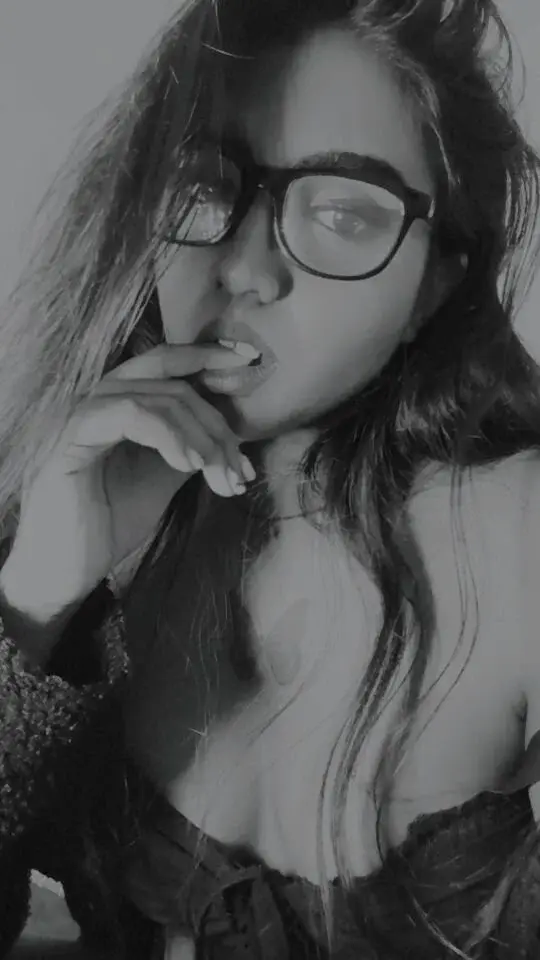 Delilah_Blazee