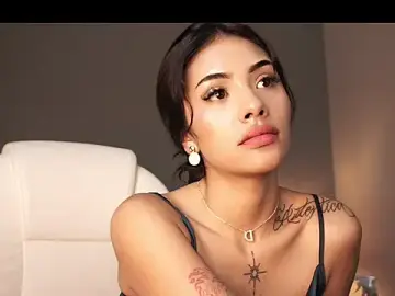 Stripchat Best live sex cam show of Giovanna_oliveira