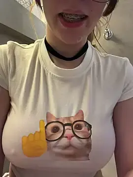 Stripchat Sex Cam of _nobara__