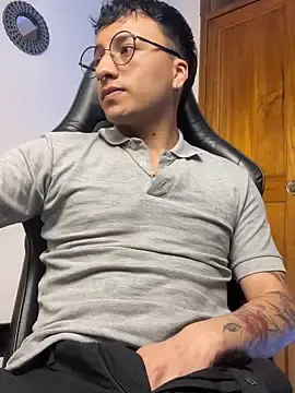 Stripchat Nude Webcam of Dereck_Klain