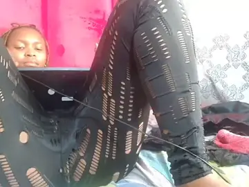 Stripchat Watch Live Sex Cams of YummyMilkyLane