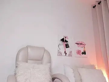 Stripchat Live Sex of ReynaLuxe