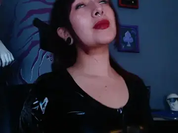 Stripchat Free Porn Cam of Regina_Iris