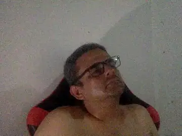Stripchat Live Sex Cam of Katracho6969