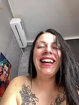 Stripchat Free Live Porn of Lola_Hale
