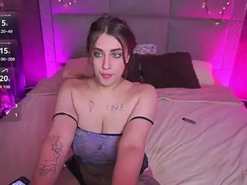Stripchat Free Live Porn of HeyKitten