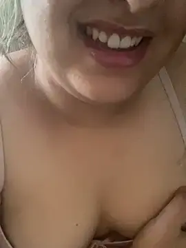 Stripchat Adult Video Chat of yassminsexy22
