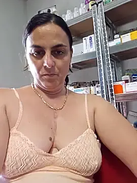 Stripchat Adult Webcam of IsabelleCraft