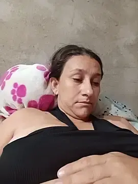Stripchat Free Porn Cam of kiara_sin
