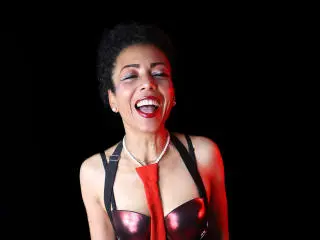 Xlovecam Adult Webcam of BrendaLive