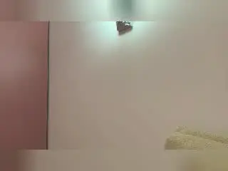 Xlovecam Sex Cam of ShelliQuirin