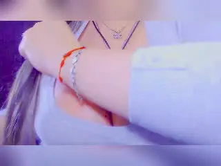 Xlovecam Adult Video Chat of GilliSkquirtty