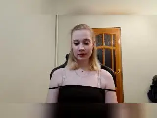 Xlovecam Adult Webcam of LindaxxCrow