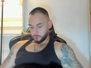 Xlovecam Live Sex Cam of FrankJones