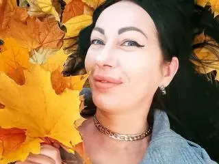 Xlovecam Adult Webcam of MirandaHott69
