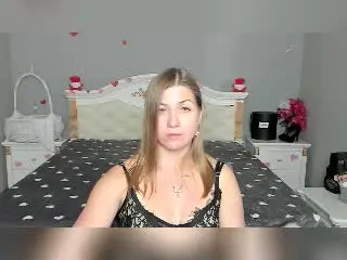 Xlovecam Adult Webcams of LoriEla