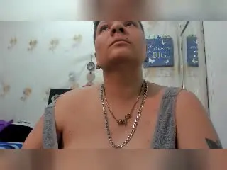 Xlovecam Live Sex of MiaCapucci