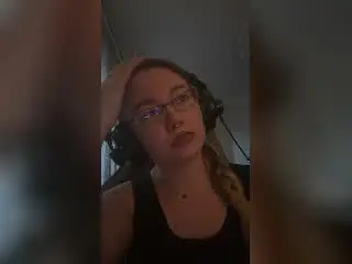 Xlovecam Private Sex Chat of Meeranda