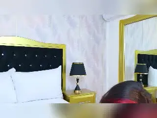 Xlovecam Live Sex Cam of MaraCortes